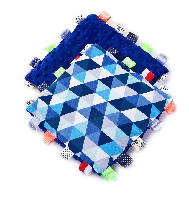 Cuddly Pillow - triangles navy-blue